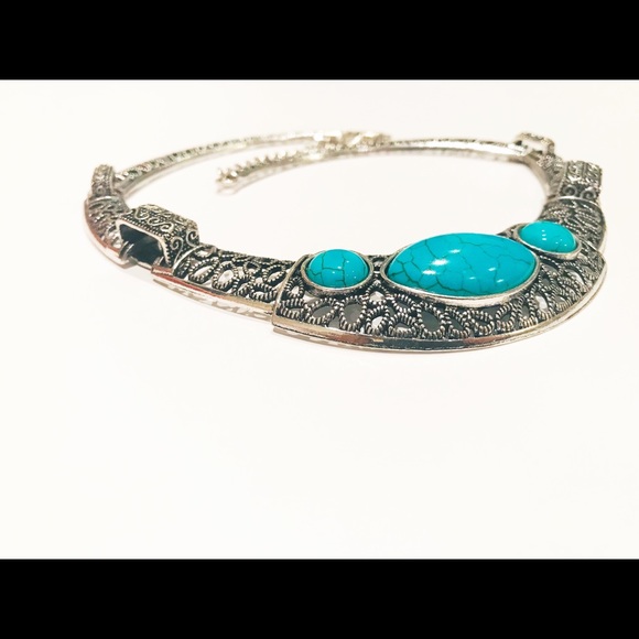 Silver and turquoise statement necklace choker - Picture 6 of 8
